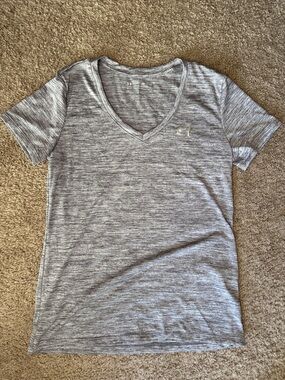 Under Armour Gray Heather V-Neck Short Sleeve Tee